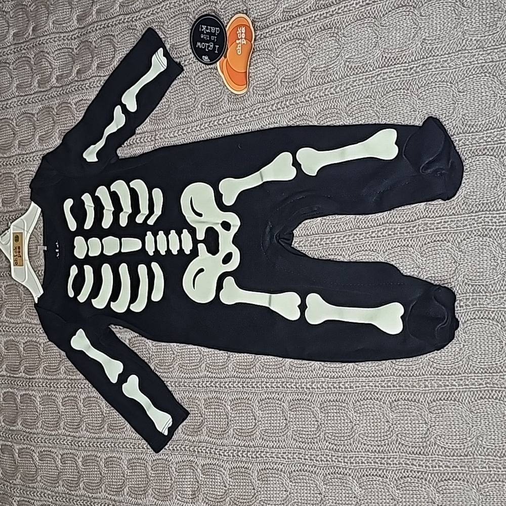 Nwt Chick Pea Skeleton Onesie